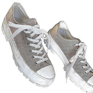 Sincerely Jules tan canvas sneakers with white rubber lug sole size 9